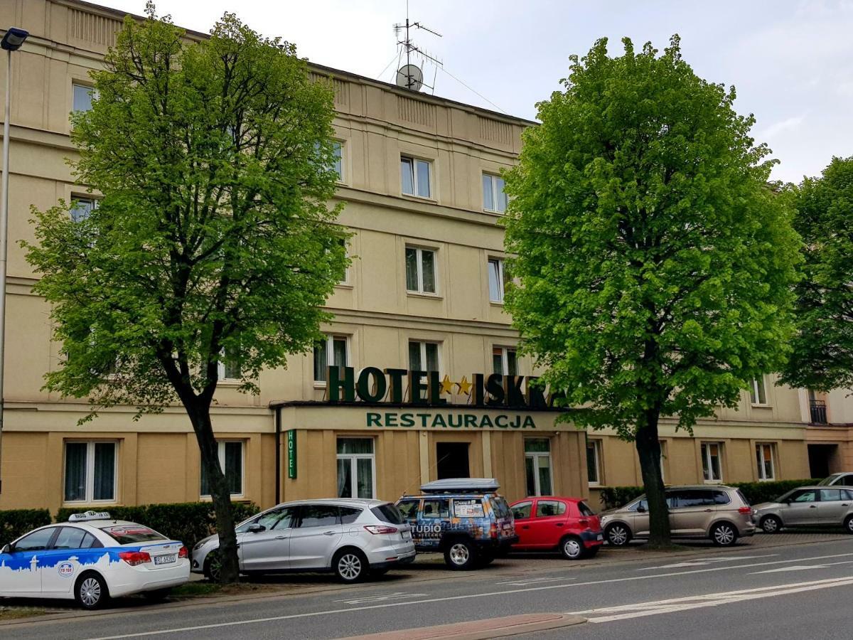 Hotel Iskra Rzeszów Buitenkant foto