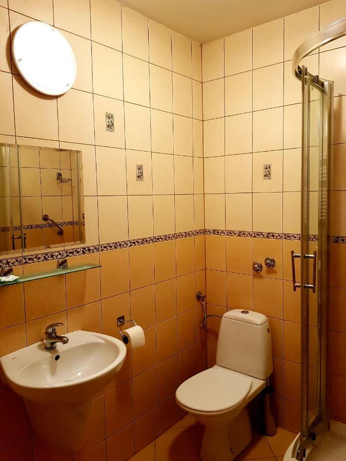 Hotel Iskra Rzeszów Buitenkant foto
